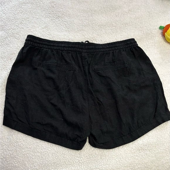 Old Navy Linen shorts - Picture 2 of 3